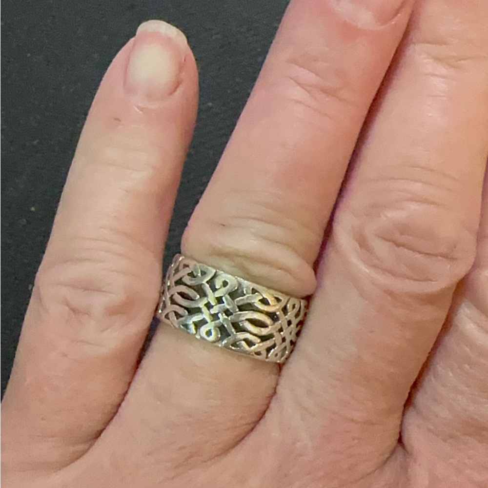 Celtic knots ring! Sterling silver. Size 6.5